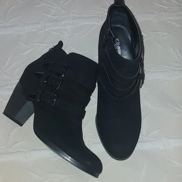 Crown Vintage Kalle Ankle Booties - Picture 2 of 11